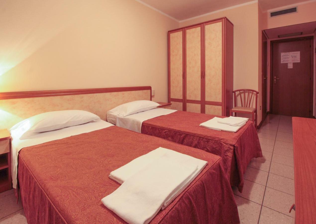 Hotel Rose&Crown Correggio Buitenkant foto