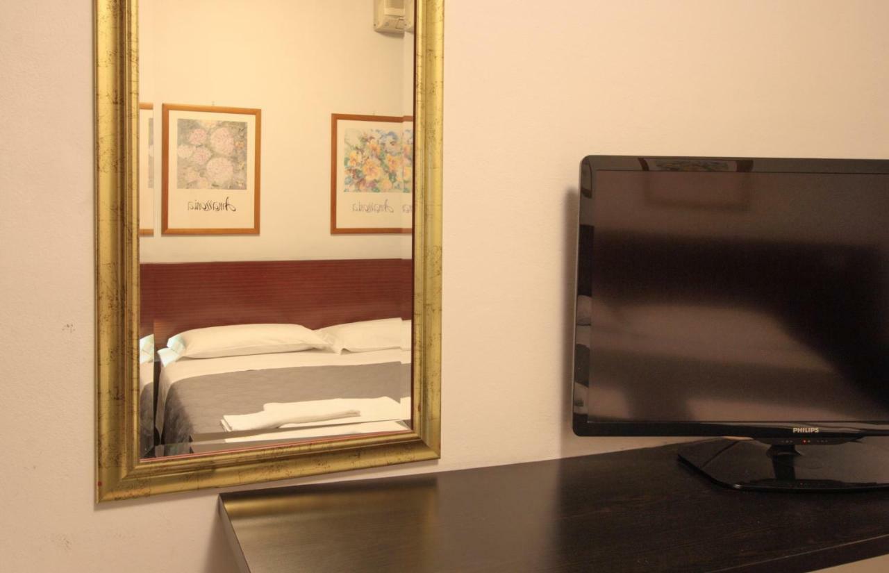 Hotel Rose&Crown Correggio Buitenkant foto