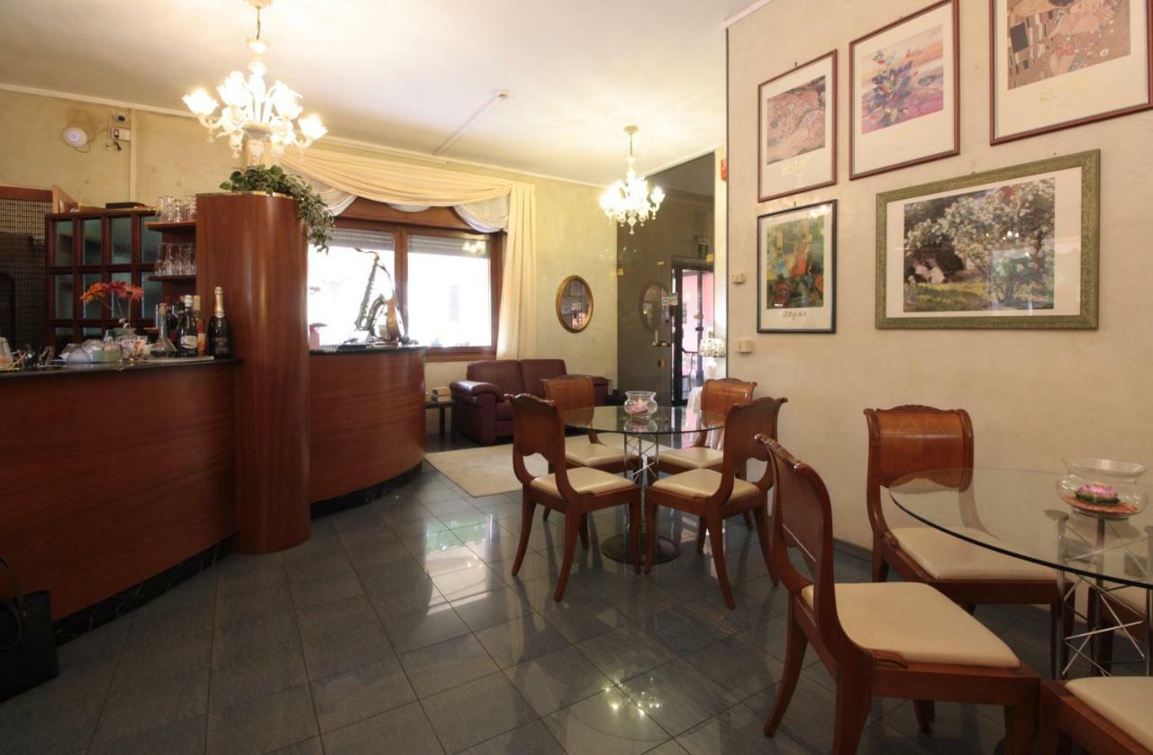 Hotel Rose&Crown Correggio Buitenkant foto