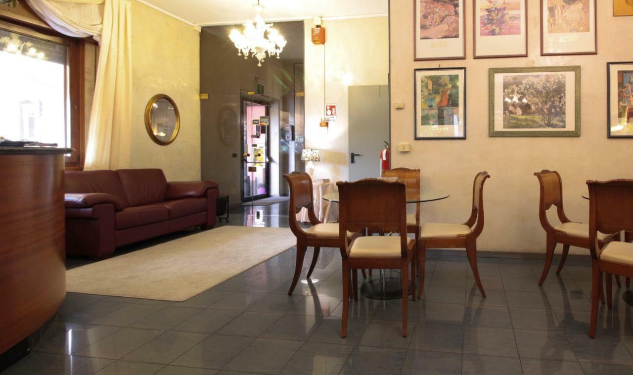 Hotel Rose&Crown Correggio Buitenkant foto